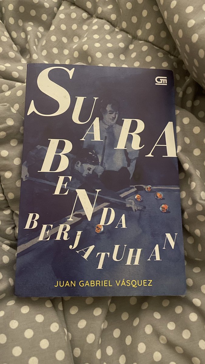 ikanmabox's tweet photo. Suara benda berjatuhan - Juan Gabriel Vasques . Meninggalkan perasaan kosong  dan membuat kita ikut terdiam lalu sadar siklus trauma ini akan bergulir lagi tanpa akhir terus berpindah dari satu generasi ke generasi lain. https://t.co/nCQHD9fNDH