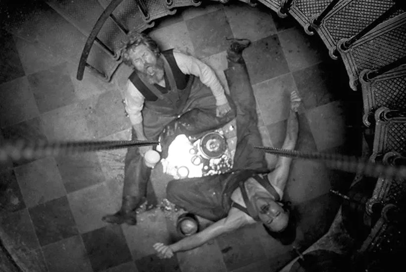 Gibboanxious's tweet photo. The Lighthouse (2019) 

dir. Robert Eggers https://t.co/iOT57qh77x