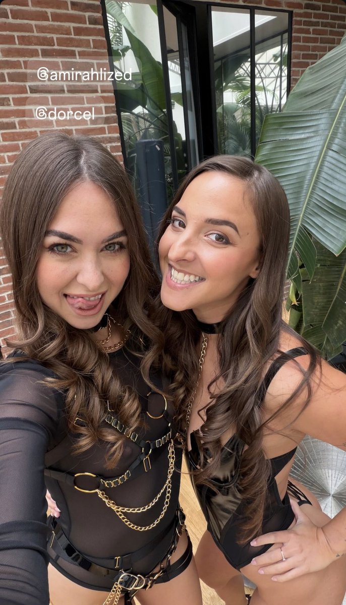 AmirahAdaraxxx's tweet photo. With beautiful @rileyreidx3 and the awesome @ClemenceAudiard for @dorcel 💙😈🔥 https://t.co/4EKvHkjkB4