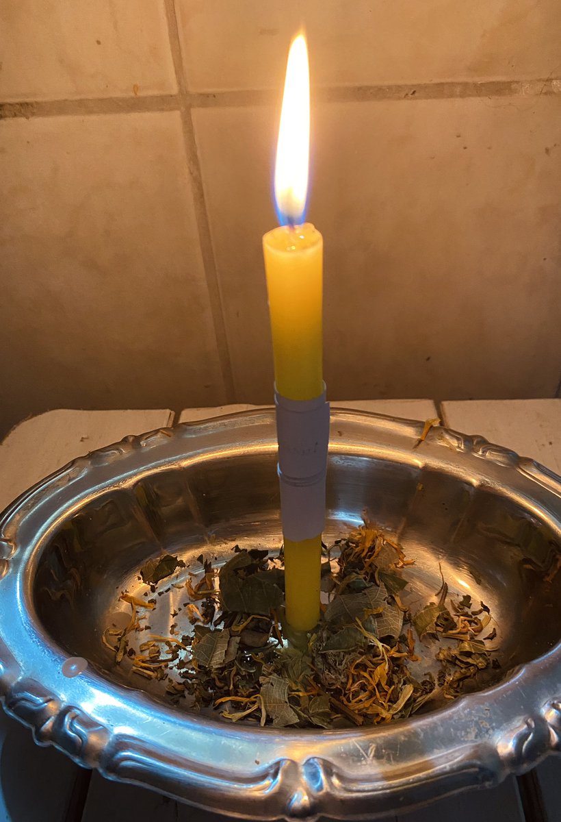 tarotdavi's tweet photo. sou apaixonada pelo meus pedido de vela 🫶🏻💕 https://t.co/JiPoklP1J4