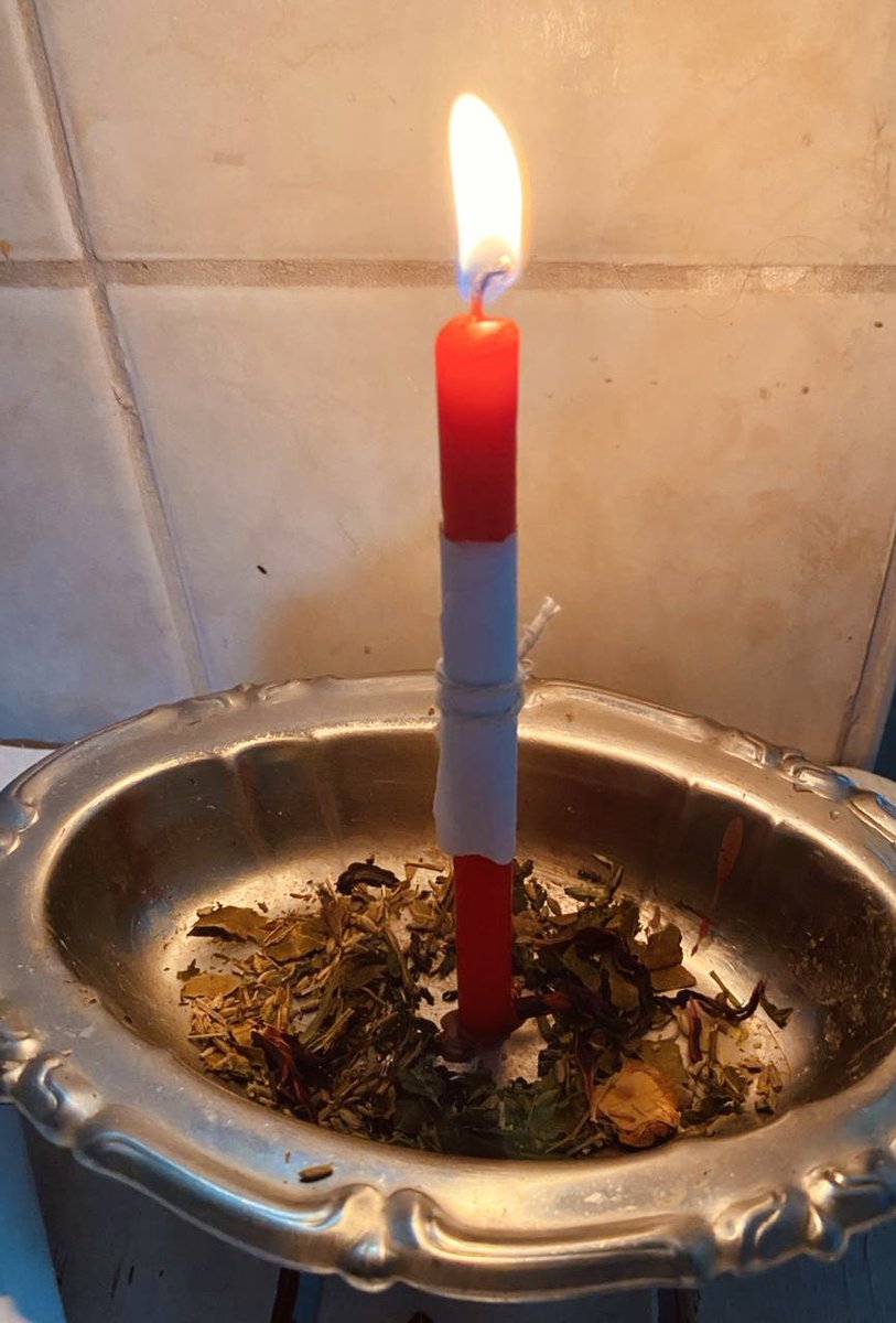 tarotdavi's tweet photo. sou apaixonada pelo meus pedido de vela 🫶🏻💕 https://t.co/JiPoklP1J4