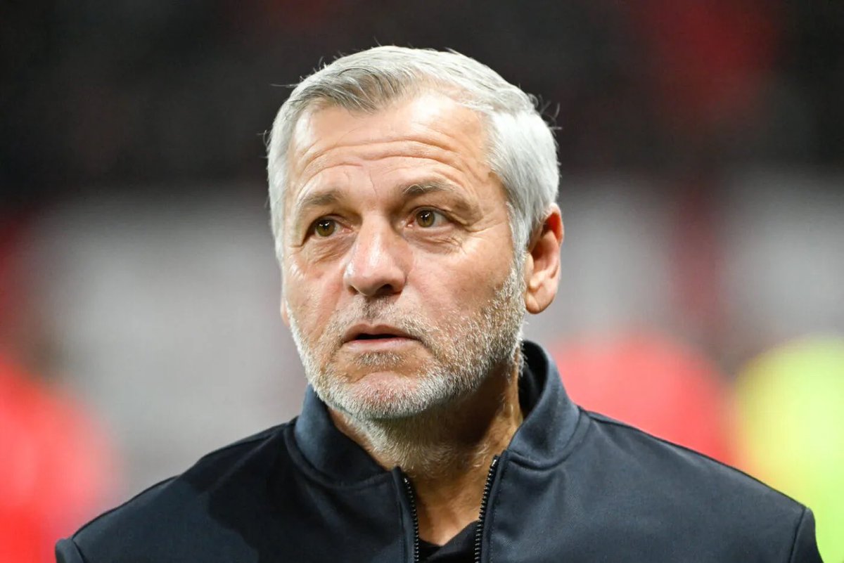 LaMinuteOM_'s tweet photo. 🚨🚨L’OFFICIALISATION de Bruno Genesio sur le banc de l’OM est imminente après le départ acté d’Habib Beye.

#TeamOM #MercatOM https://t.co/6EG3zO9GLS