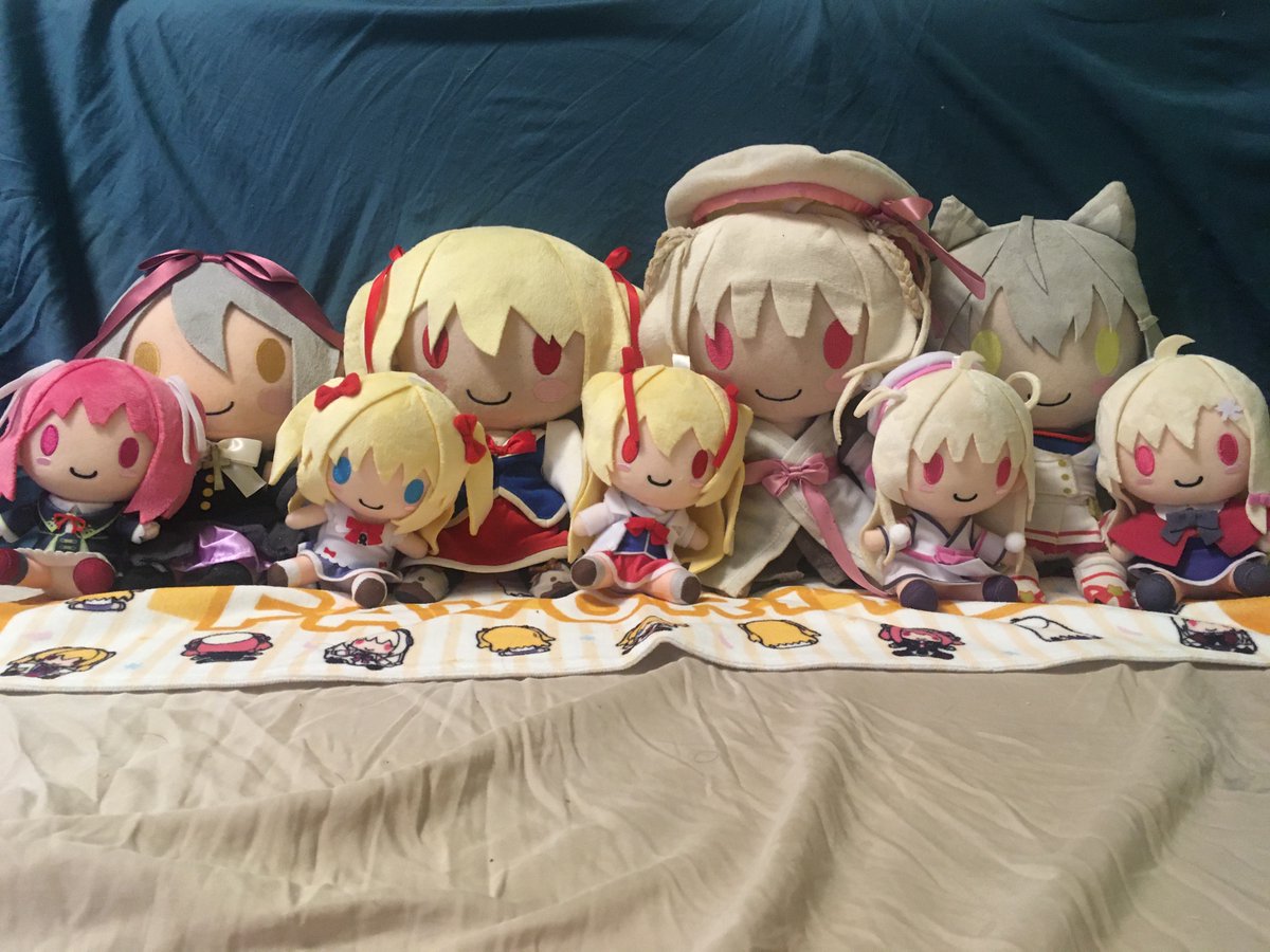 gokipon's tweet photo. 通常サイズと比較してみたけど確かにひとまわり小さい https://t.co/y50zUZZ8W0