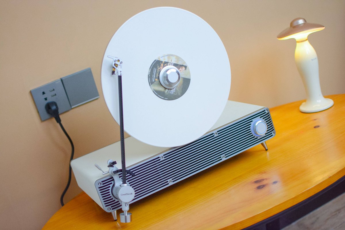 deadinsideglen's tweet photo. [Lost in the warm, fuzzy vibes of a vinyl spin—each crackle feels like a little secret from the past, turning a quiet afternoon into a tiny perfect escape. ] https://t.co/lYy7hfgzaA