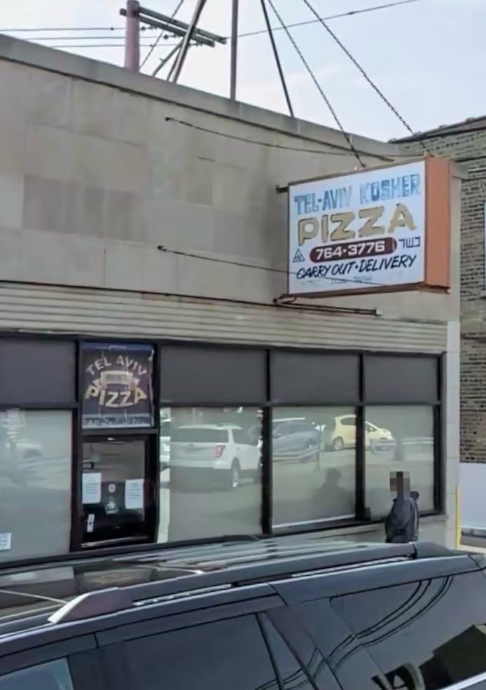BurgundyBoner's tweet photo. Heard their pizza’s the #bomb, will update 👍 https://t.co/jzvK65u8M7