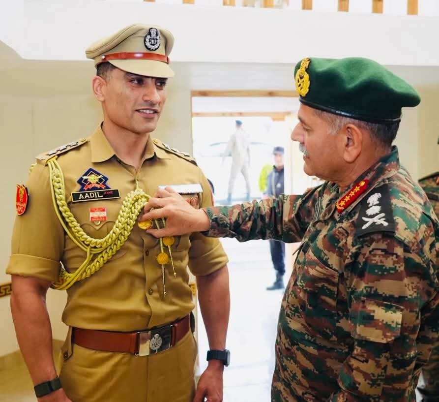 Mirsafu10's tweet photo. To @AskSheikhAadil  ADC to Hon’ble LG Ladakh.
They Questioned Your Badge ,You Answered with Dedication 
Once surrounded by allegations, you let your service speak. Today, the _COAS Commendation Medal_ on your chest speaks for your integrity. https://t.co/rtfev2UgAB
