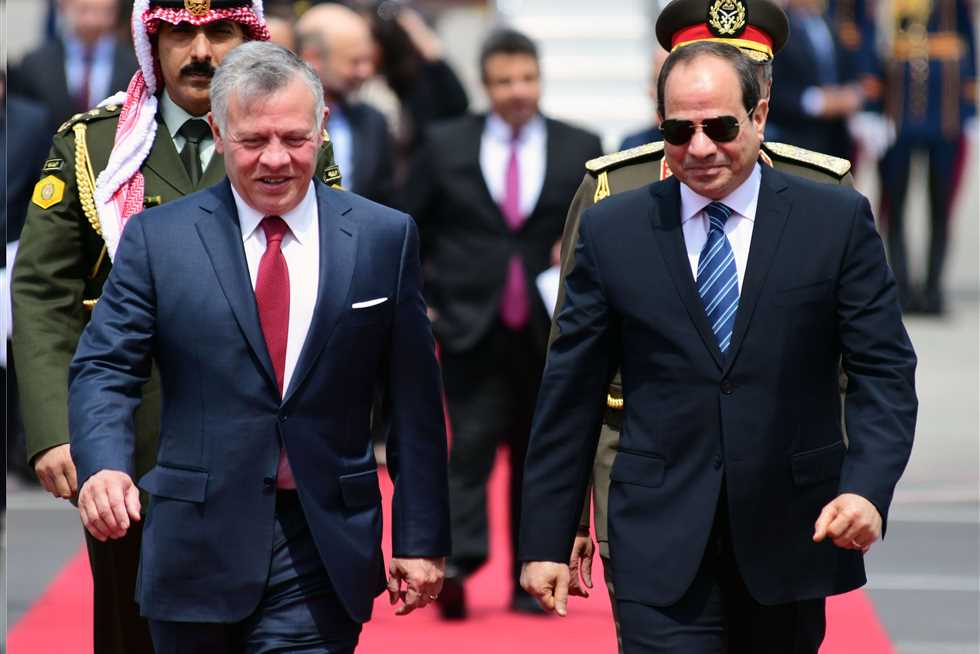 _MegaPolitics's tweet photo. Breaking:

Egypt and Jordan say they will start full scale war with Israel over its hegemonic designs in Middle East https://t.co/gf7c5ulaMB