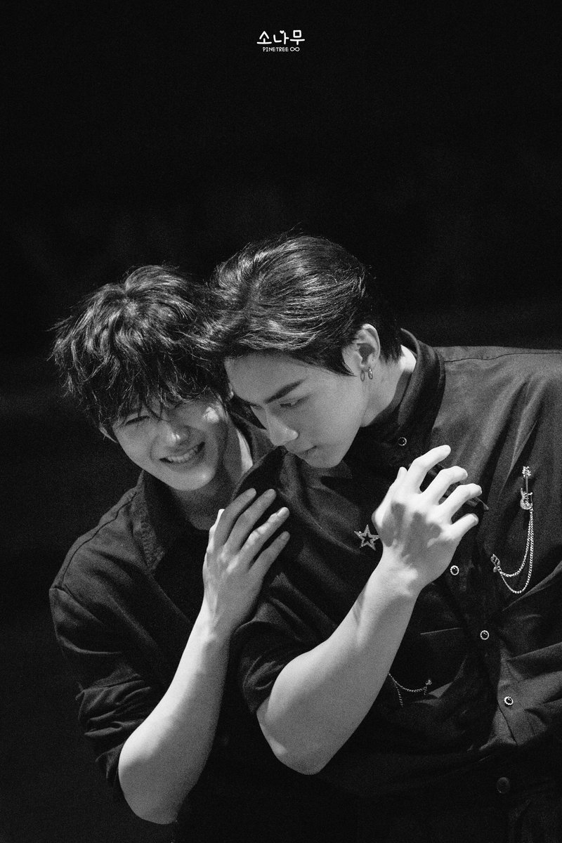 pPinetree8's tweet photo. 🤓✨️

་۪ #TOPTAPJarukit #MINLEEthanakorn ﾉ* https://t.co/md63W0UfcW