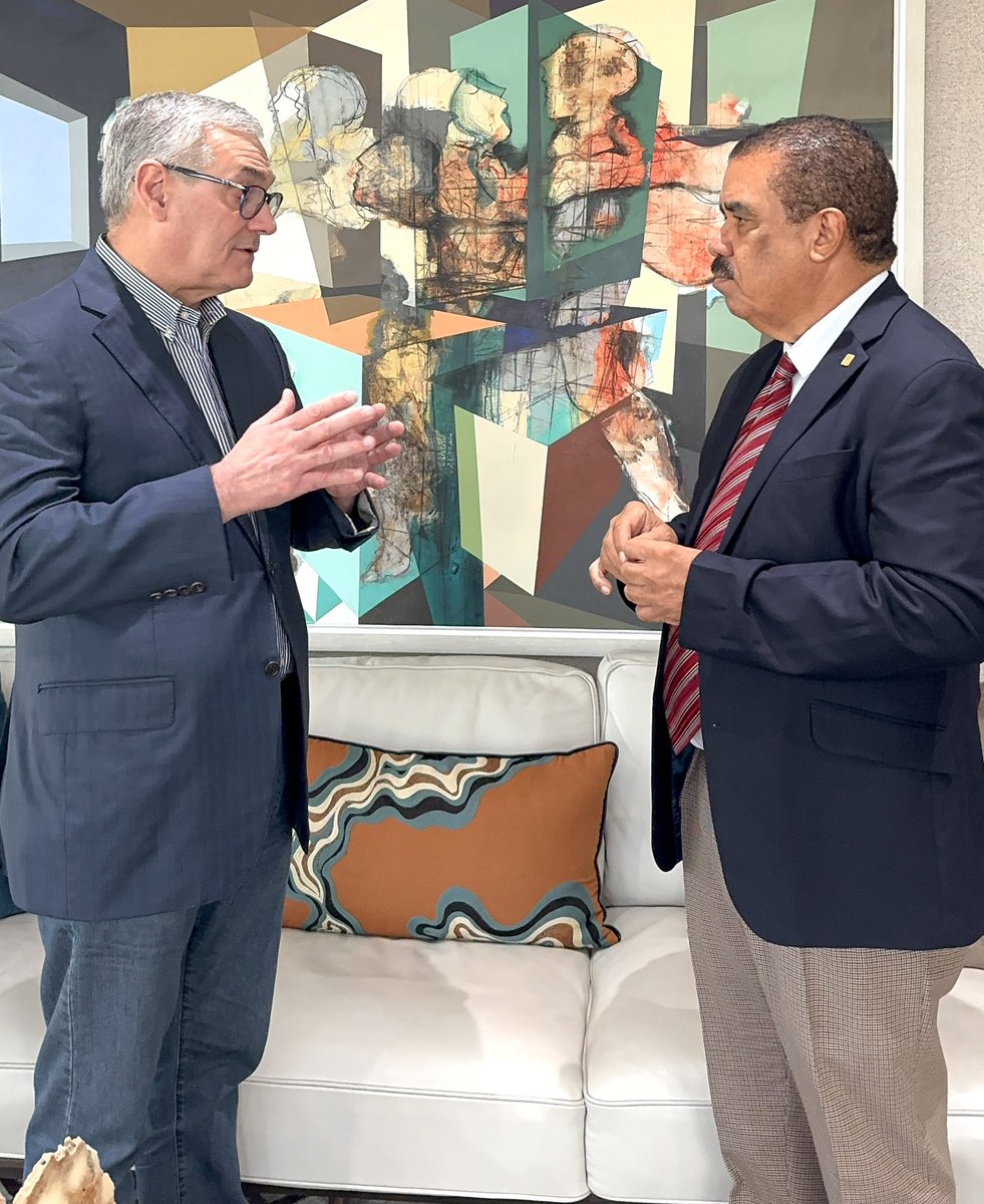 A_sanchezroa's tweet photo. Es un honor asumir la responsabilidad de coordinar el Sector Agropecuario del proyecto que encabeza @Gonzalo Castillo.

Impulsaremos su sueño de un campo más productivo, con alimentos abundantes, rentabilidad para los productores y dignidad para los profesionales agropecuarios. https://t.co/8ms3DKEHS3