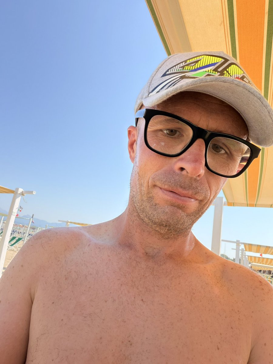 niccolo88266391's tweet photo. 😊🌊🌊🌊🌊🌤️🌤️🌤️🌤️ #mare #relax #spiaggia #giugno #sabbia https://t.co/ePxAqb3myk
