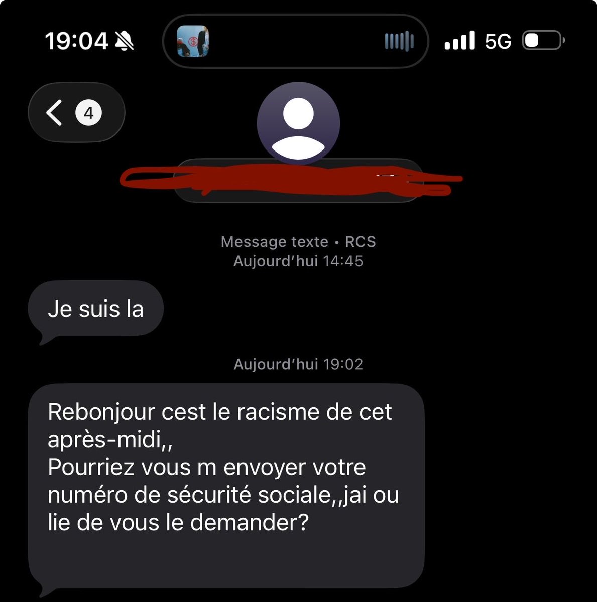 stolenllvlabies's tweet photo. Le racisme de cet après midi https://t.co/8d1HRxH99v