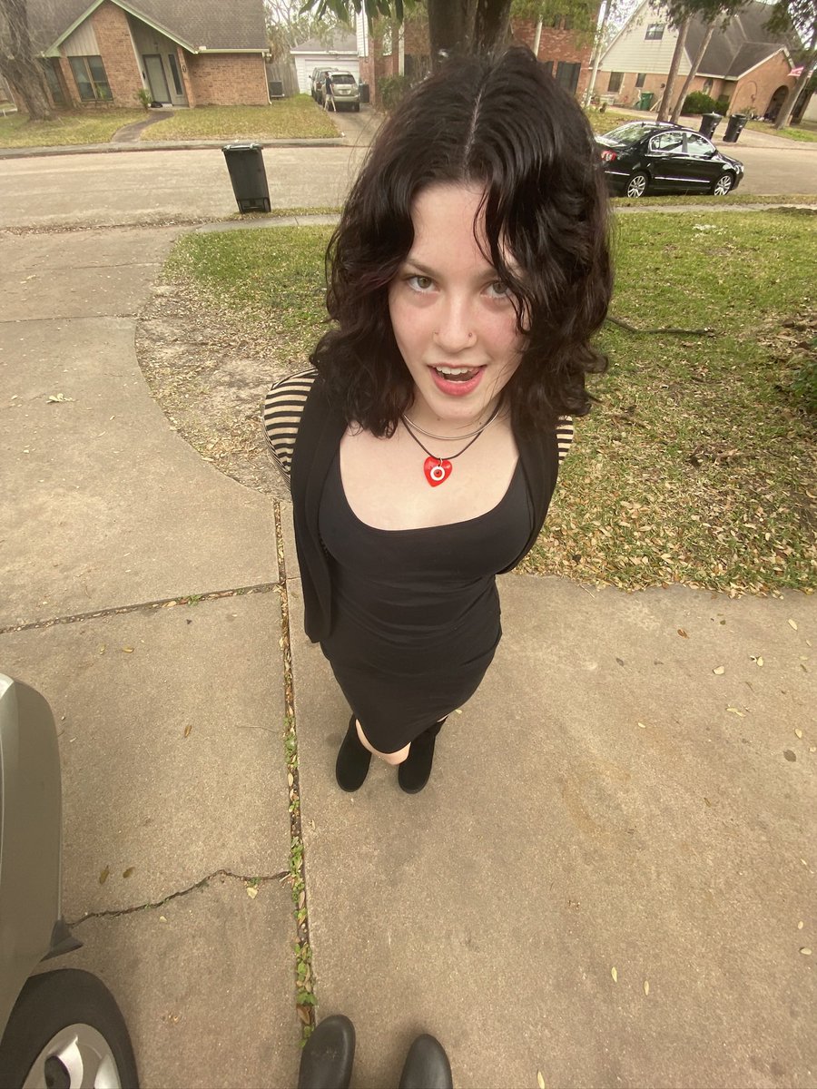 goonfuelmaster's tweet photo. Dm me for Soph's nudes!! I'm feeding her slutty body to anyone who DMs. https://t.co/wOh87wlpCl