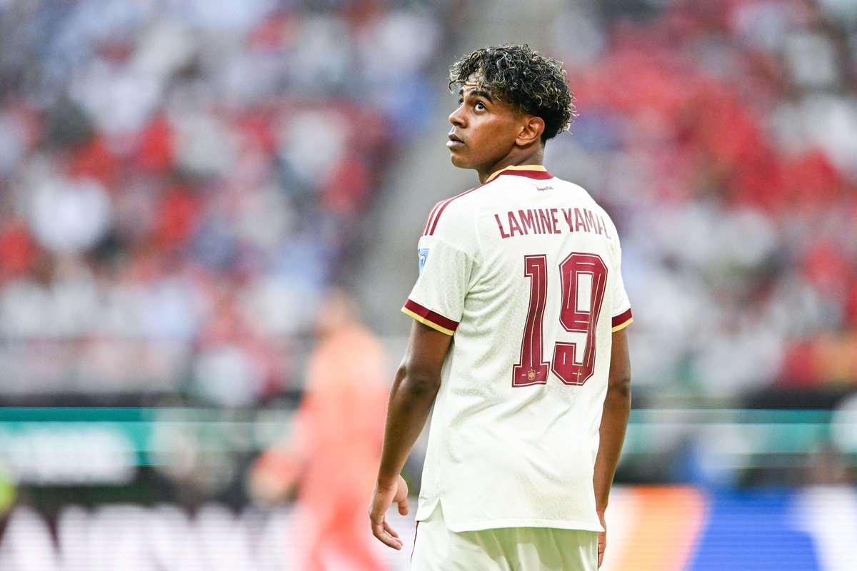 ActuFoot_'s tweet photo. 🚨 Lamine Yamal 🇪🇸 : « Je suis à 80%, voire 90%. JE PEUX JOUER TOUT LE MATCH contre l’Autriche ! » 💪

🎙️ @partidazocope https://t.co/7PbEzOW7Mq