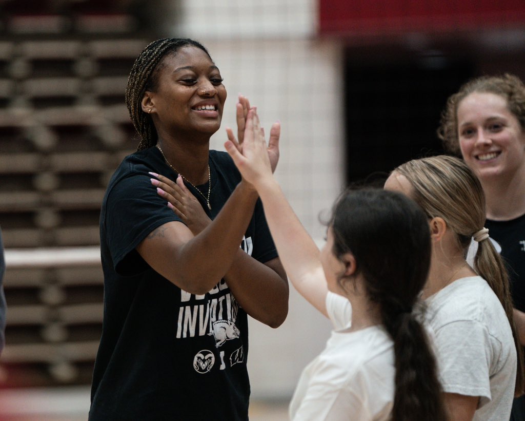 Arkansas Volleyball 🐗 tweet media