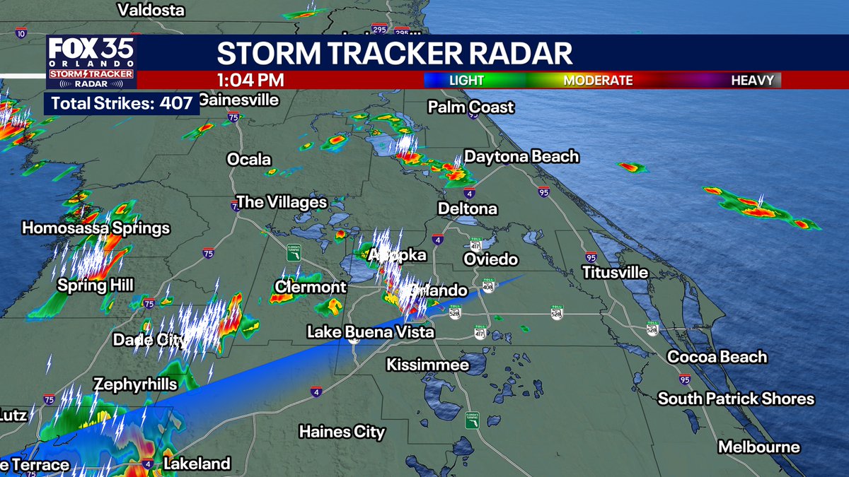 TJSpringerWX's tweet photo. TRACKING #STORMS: As this weak front works into the region, storms are firing! A few are working across the metro with torrential rain, frequent lightning as well as gusty wind. Coverage looks to pick up as we progress through the the afternoon. #flwx #weather #florida https://t.co/0Hi7QvviX4