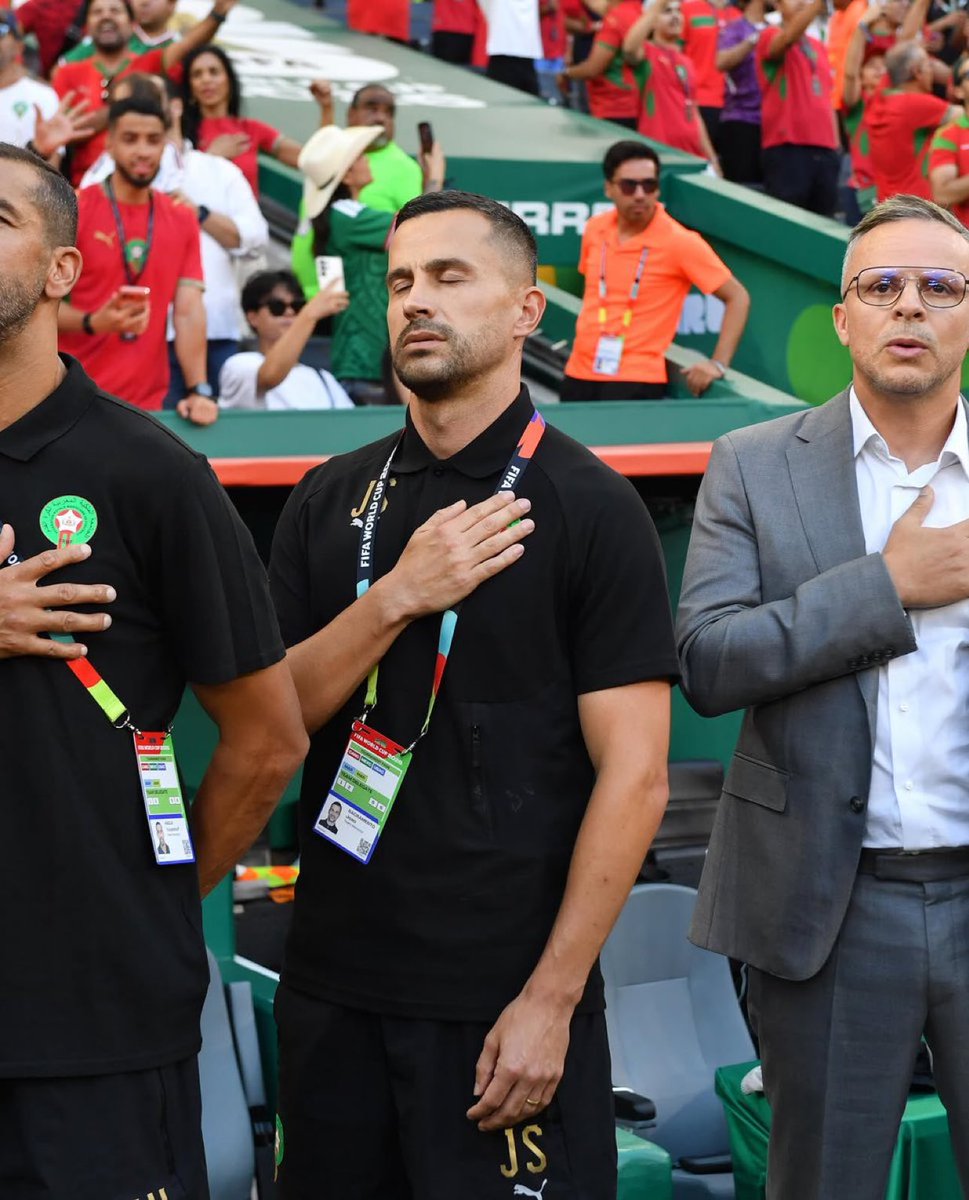 SCCR_212's tweet photo. LES MOTS FORTS DE L’ADJOINT DE OUAHBI 🥺 

Joâo Sacramento : « Ces joueurs-ci sont 𝗠𝗔 𝗣𝗟𝗨𝗦 𝗚𝗥𝗔𝗡𝗗𝗘 𝗙𝗜𝗘𝗥𝗧𝗘́ 𝗗𝗘 𝗖𝗔𝗥𝗥𝗜𝗘̀𝗥𝗘 ! 🇲🇦

J’ai eu l’opportunité de travailler avec de grandes équipes et certains des plus grands joueurs de l’histoire. Mais rien ne m’avait préparé à ce que je ressens avec ces joueurs-là. »