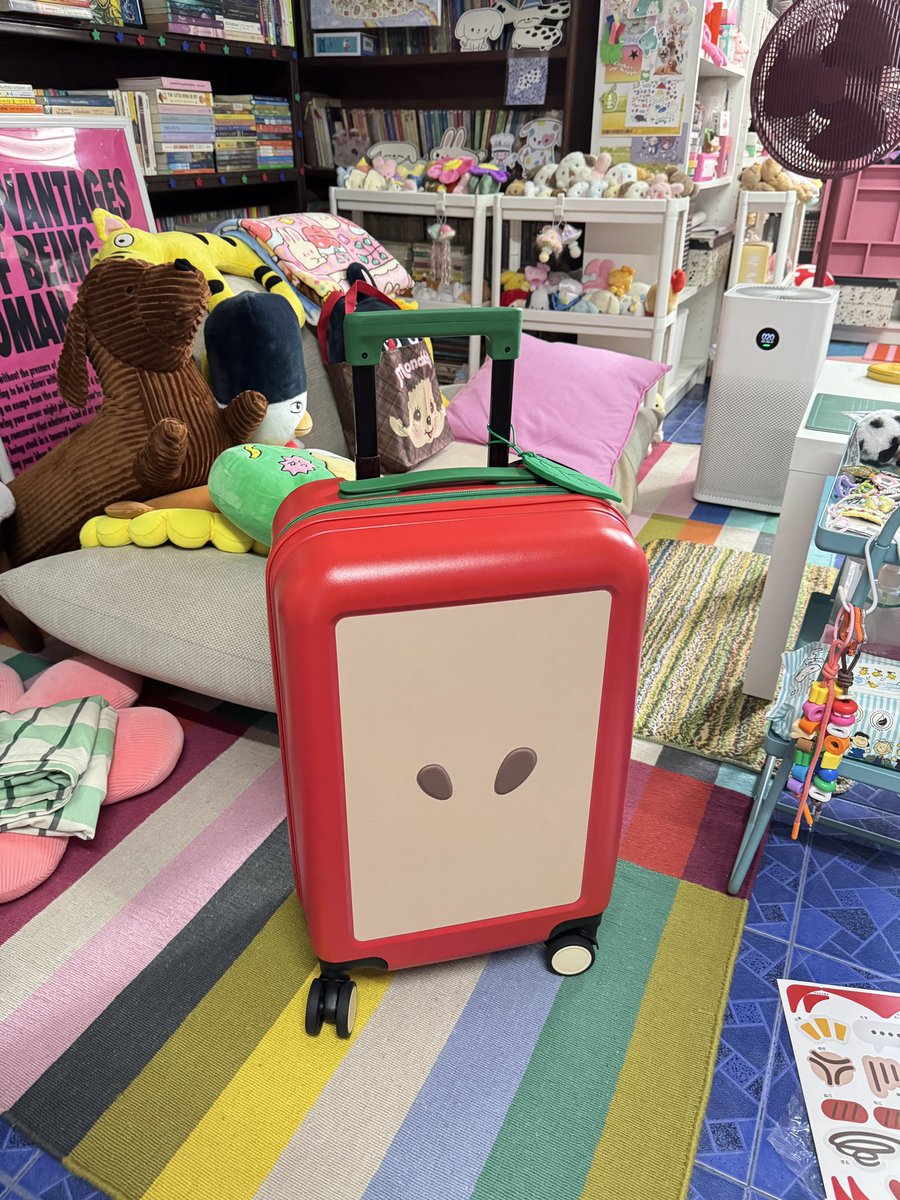 eyehippyy's tweet photo. ตั้งแต่ซื้อมาใช้ลากไปแค่1ครั้งถ้วน 🍎🧳 https://t.co/ov1w0trv2H
