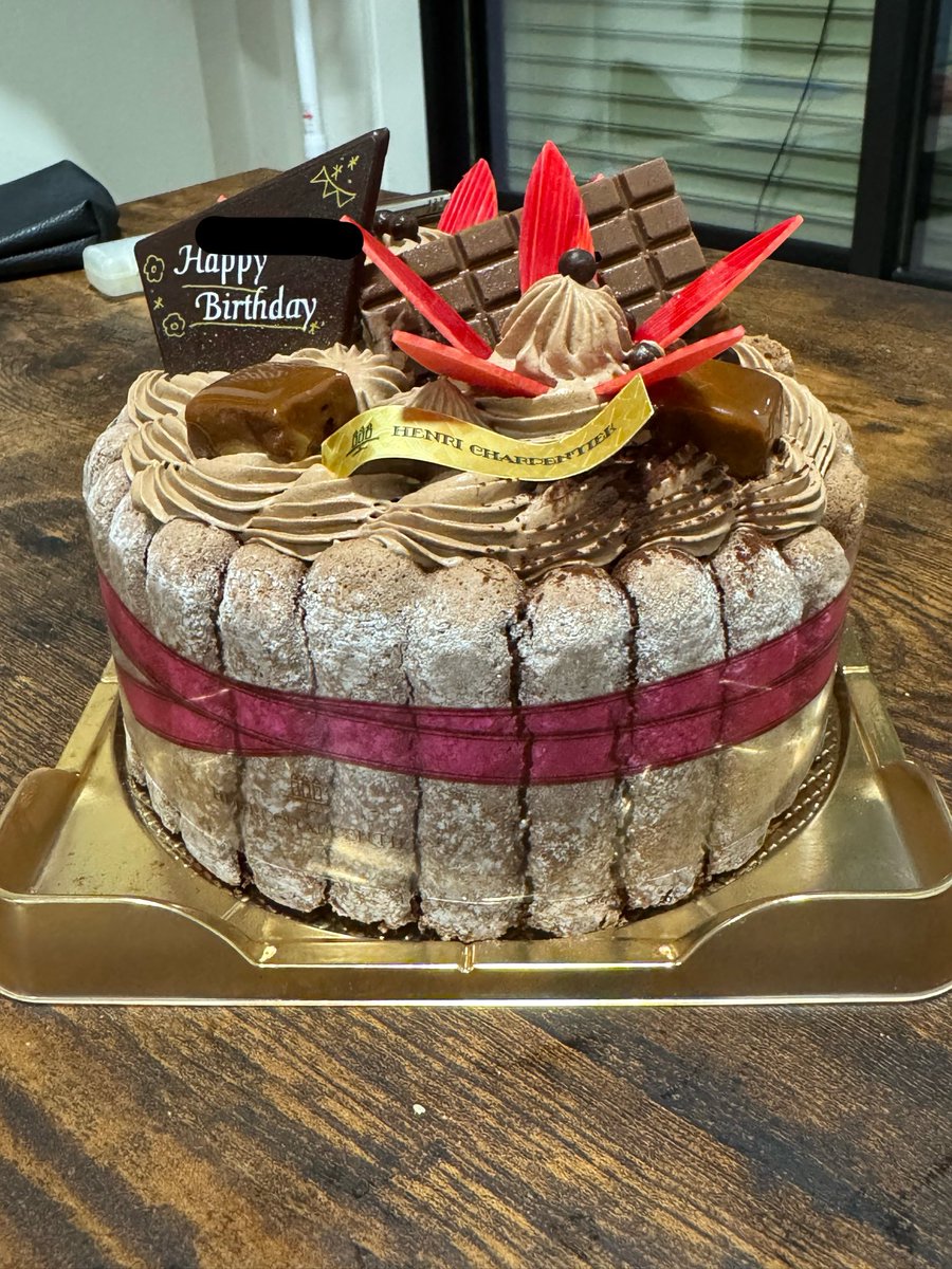 caquarp's tweet photo. 本日は誕生日！
嫁が美味しいところやプレゼント買ってくれてた！
社会人4年目になって、仕事も新部署のチームリーダーに任命されたりして、忙しい中色々と支えてくれて感謝しかない。 https://t.co/kTS1yupDb3