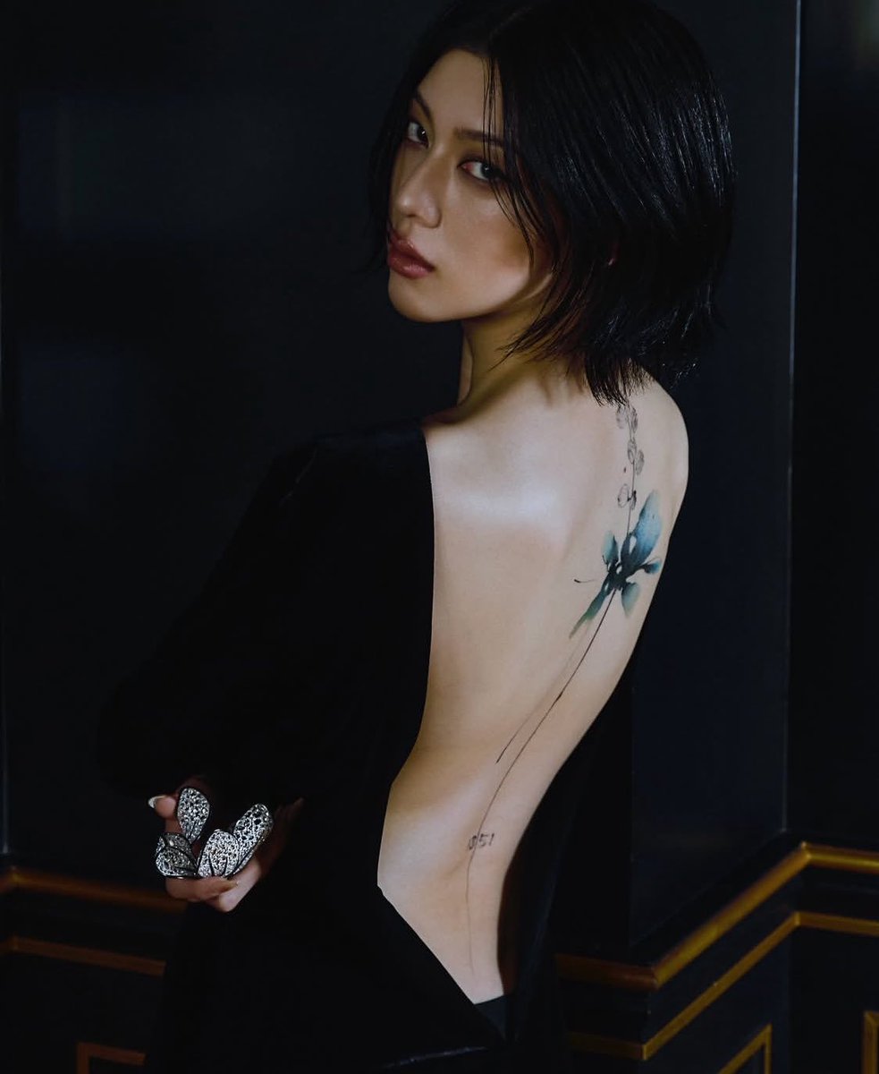 okazumaniadmm's tweet photo. 三吉彩花かっこよすぎないか
#三吉彩花 https://t.co/SYgondoo5H