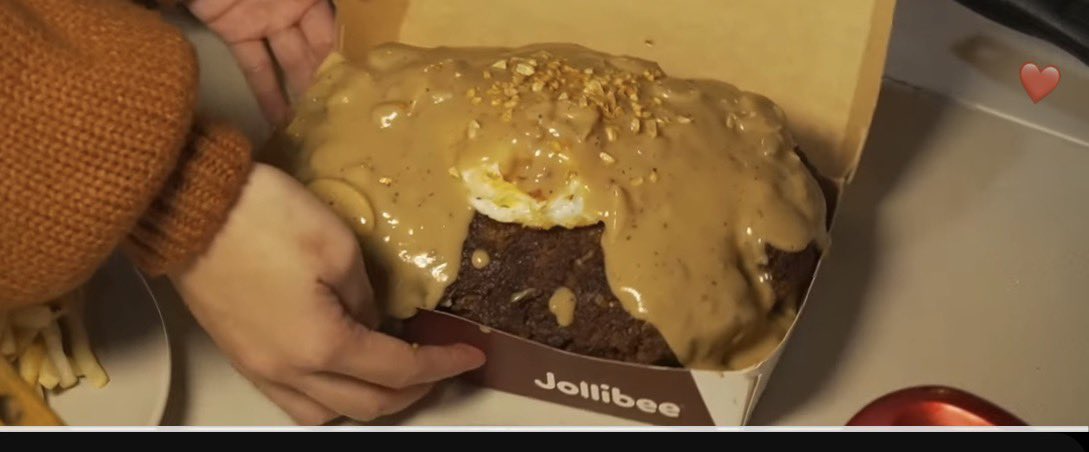 Yorihighness's tweet photo. Wow sooo yummy and sooo delish thank you for the peak stream pan #panvtuber #panlive @panthebred https://t.co/RBiqzykgGa