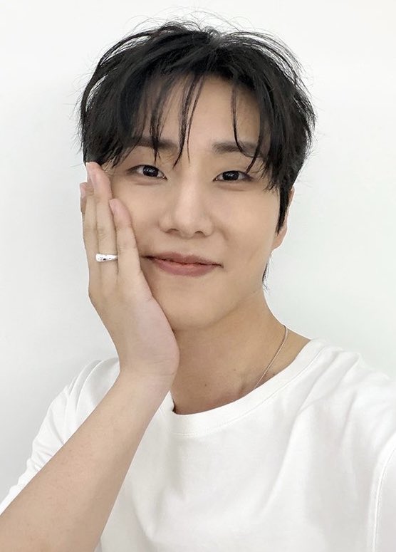 unya97's tweet photo. 졸귀띠긔💓 https://t.co/dtBC9LydGo