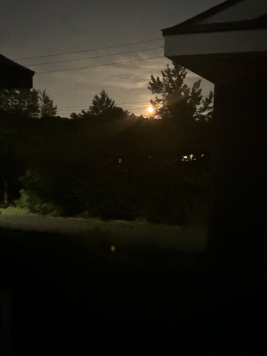 BasANDrailway's tweet photo. ストロベリームーン🤩🌕

•北海道苫小牧市
•2026年6月30日（火）

#北海道　#苫小牧市　#景色　#ストロベリームーン https://t.co/hNPqVllrkk