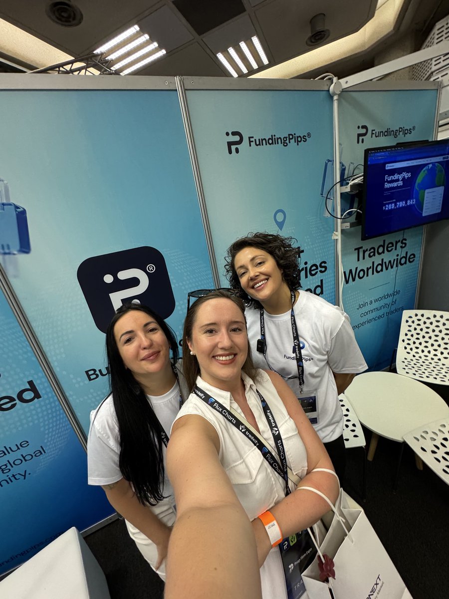 itsnataliapl's tweet photo. First payout with @fundingpips means a lot to me 🥹💙

After meeting the FP team at the London @propfirmexpo I just got my first reward! 

Amazing service, payout landed in less than 24hr from requesting! 

Goal is max allocation and climb the tiers to diamond!! 💎 @Khldfx https://t.co/RjFSKRcBA0