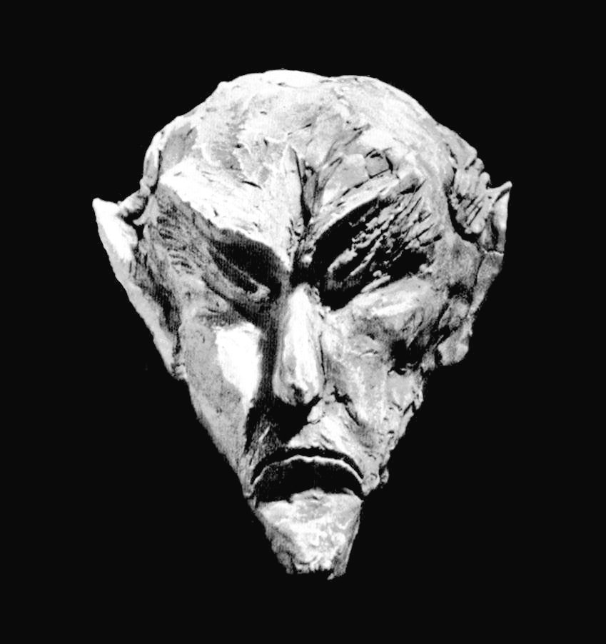 JuliusEboIa's tweet photo. something is lurking at the edge of reality eager to make its final entrance https://t.co/rdo00Lmscx