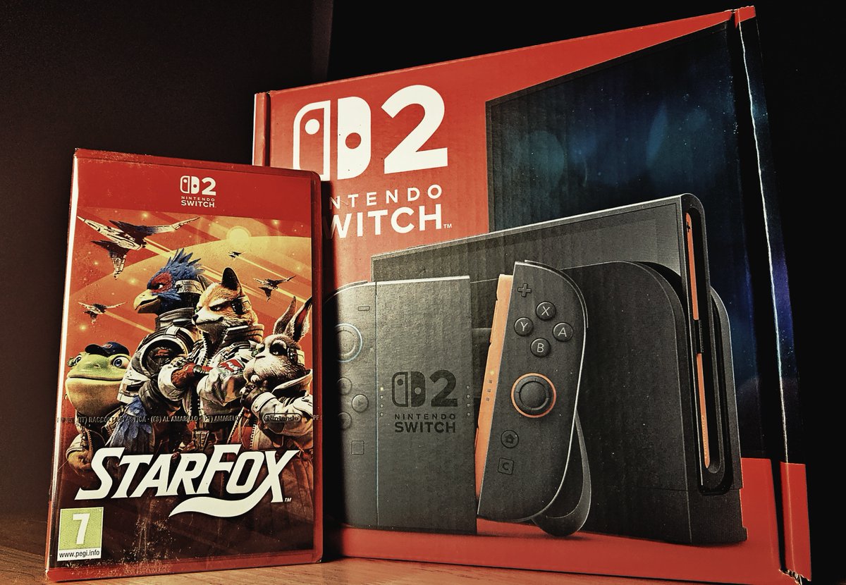 Alaimary's tweet photo. ¡¡Ya me llegó la Switch 2 con el «Star Fox»!! 😍 Gracias a @hobby_consolas por el sorteo de esta maravilla de premio que voy a disfrutar a topísimo 🤗🦊🎮✨💜 https://t.co/H3WUhD7nVl