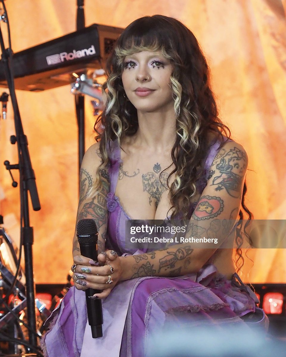 MMcolombia's tweet photo. Melanie Martinez apoyó la subasta benéfica del Mes del Orgullo 2026 de @GLAAD donando "2 Entradas VIP &amp; M&amp;G". 🌈

La subasta ha finalizado ahora, alcanzando $5,700.00. #MelanieMartinez #Hades #Portals #CryBaby #k12 https://t.co/y0HZyaNFAg