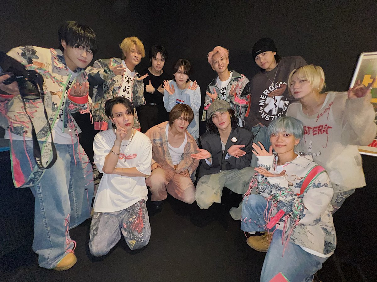 100liminal's tweet photo. 2026.06.30

SWISH 2026 summer SHIBUYA
clubasia

4月に大阪でご一緒して以来の
ELVAさん @ELVA_STAFF と📸

▼次回出演
https://t.co/aJSqICME2K

#OHL #ワンリミ #원리미

ー OFFICIAL FANCLUB ー

▼“PIECE(ピース)”登録
https://t.co/iFE5fJuzH7 https://t.co/ffXWLig1au