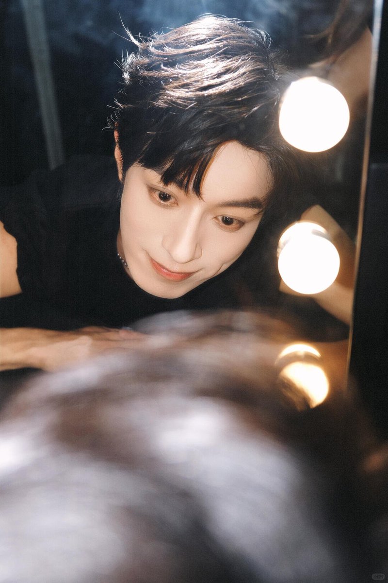 JiangLi_ID's tweet photo. 260630 LI PEIEN XHS UPDATE
https://t.co/OrcWUspLpr

后台🎸🎸
Dibalik layar 🎸🎸

PEIEN SWEET MELODY OF LOVE
#SeekyAbundantLoveHK

#LiPeiEn #SeekyLi #李沛恩 https://t.co/q4F4lsNMOM