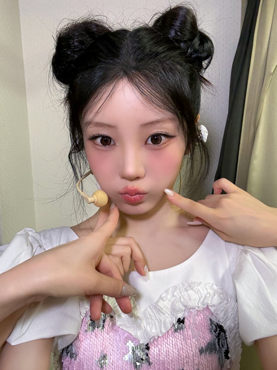 ILLIT_twt's tweet photo. Press WONHEE ♡(｡･з･｡):.｡+ﾟ
 
 #ILLIT #아일릿 https://t.co/w8e9PwrhBa