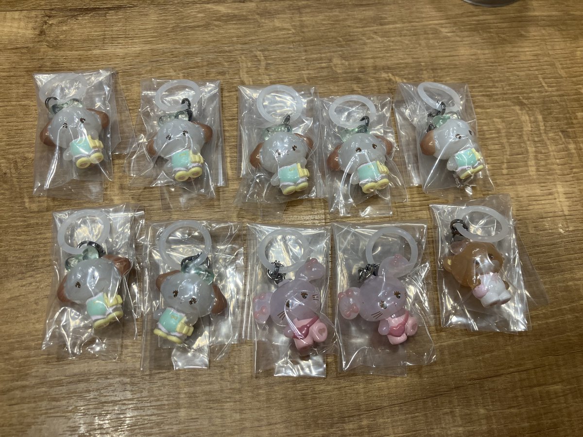 cham_07_21's tweet photo. めじるしアクセサリーガチャガチャ 交換
mikko サンリオ

【譲】画像1.2枚目

【求】画像3枚目または定価+送料

取引方法 都内手渡し、郵送交換優先になります。
お心あたりのある方はDM又はリプお願いいたします。 https://t.co/TLCmhNsl5K
