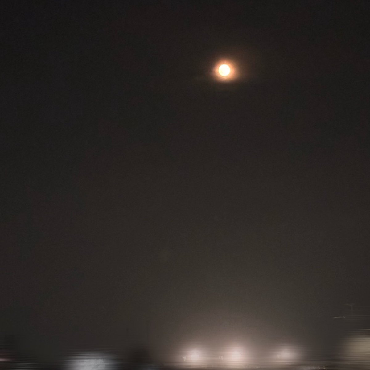 akahapi0612's tweet photo. ストロベリームーン
リベンジ今日は見れた〜☺️💕
本当に色が可愛くて癒される満月🌕🍓✨ https://t.co/k3e0N3CqGW