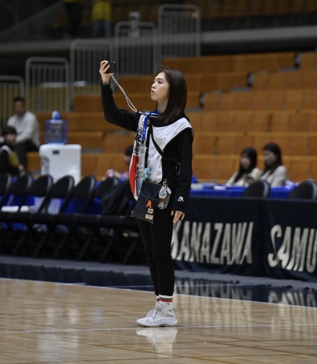 pirapage's tweet photo. 2025-26season
幕を閉じる、B3リーグ。
ありがとうございました📸

📖 https://t.co/HDdSz1zn6w

2026-27season
よろしくお願いします🦖💙 https://t.co/Hq8dNGxYYo