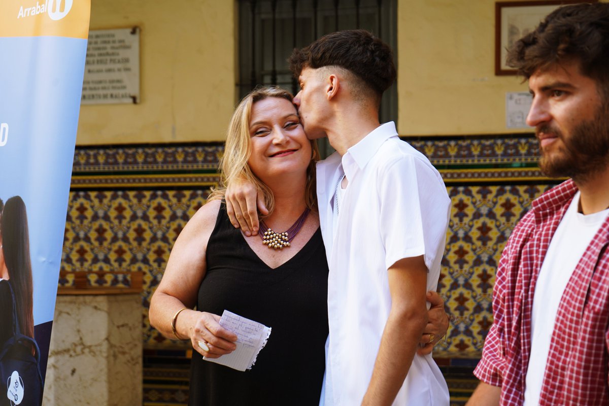 ArrabalAID's tweet photo. 👏 Las Escuelas de Segunda Oportunidad de Arrabal-AID en Málaga y Cádiz cierran el curso con 92 participantes y 24 jóvenes que han conseguido obtener la ESO. Más info 👉https://t.co/IF4sIlGMuD https://t.co/eehJhZVst6
