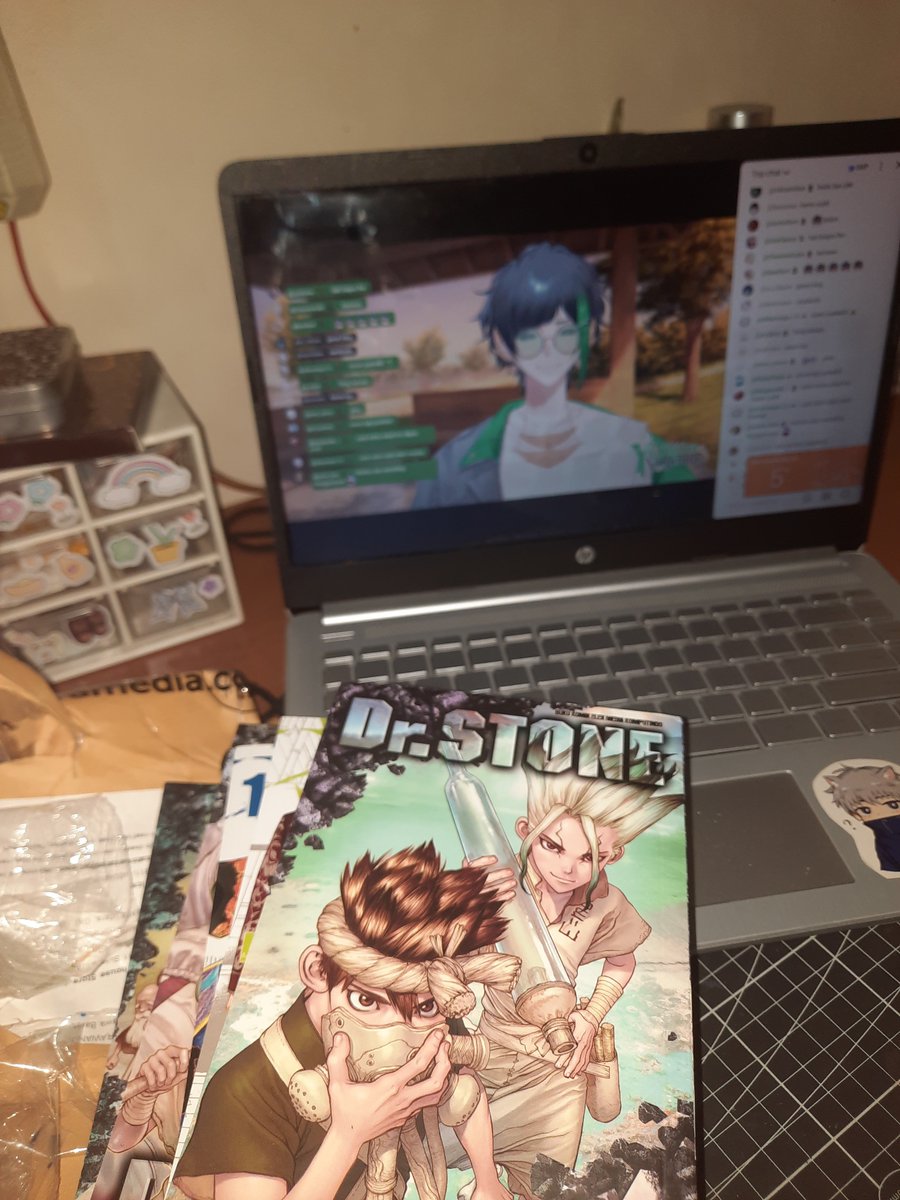 itochicae's tweet photo. tadi nonton stream yudis sambil unboxing paket manga :9 (happy) https://t.co/W2FD3bGHzV