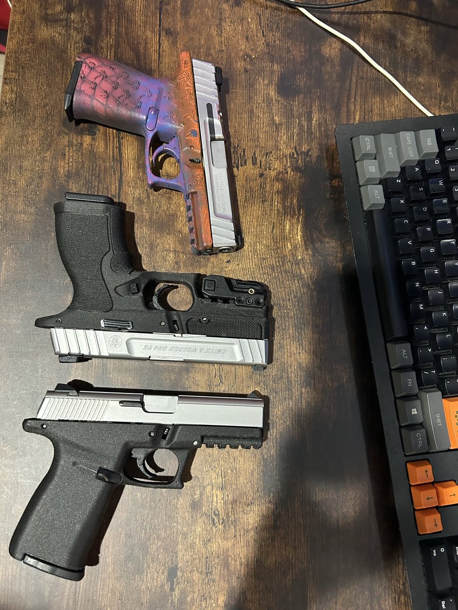 Glock697's tweet photo. @PrintsandtheRev @lemonsquirt3d Goon https://t.co/8dqOrpROEk