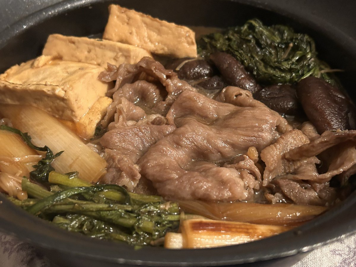 Jurassic_kindy's tweet photo. すき焼きだいすき https://t.co/2Wq68KbXYa