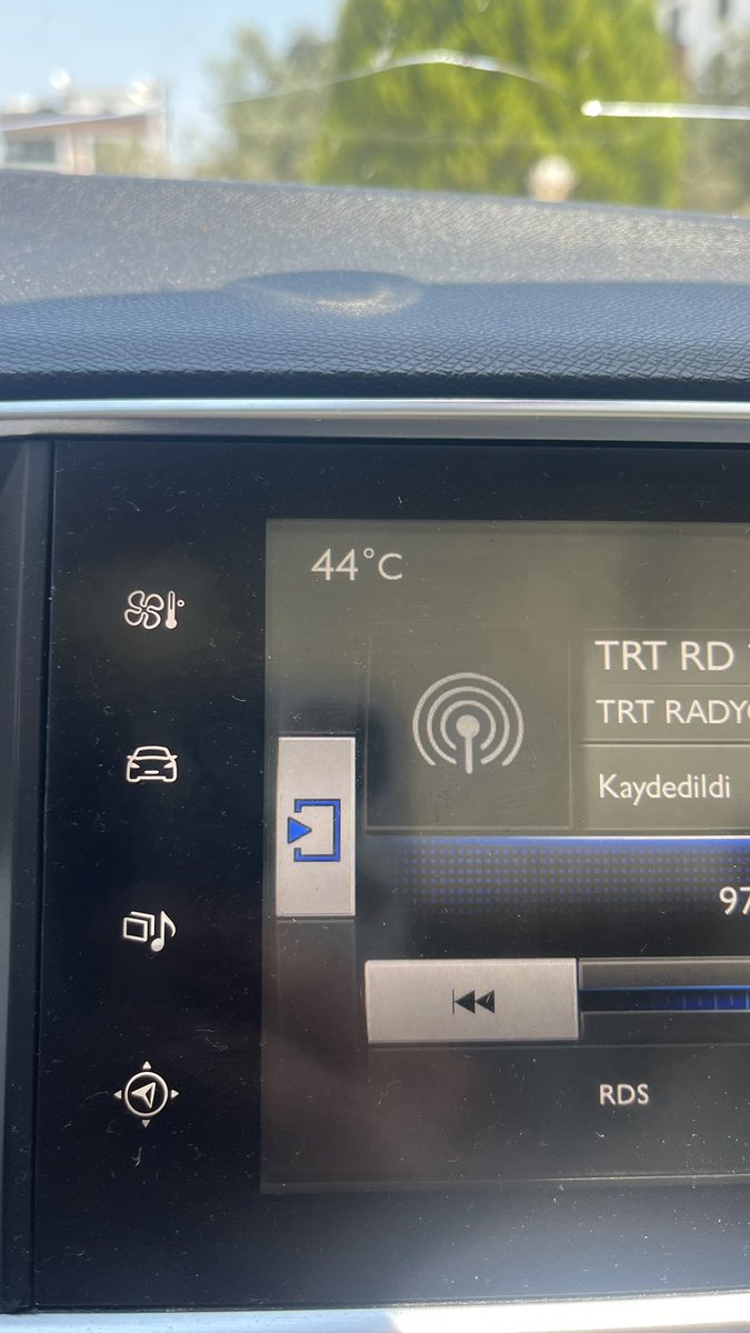 lillyflyinsky's tweet photo. Hava şey diyo,”sana bi havale geçirteyim de gör” https://t.co/oB7FSsXq3n
