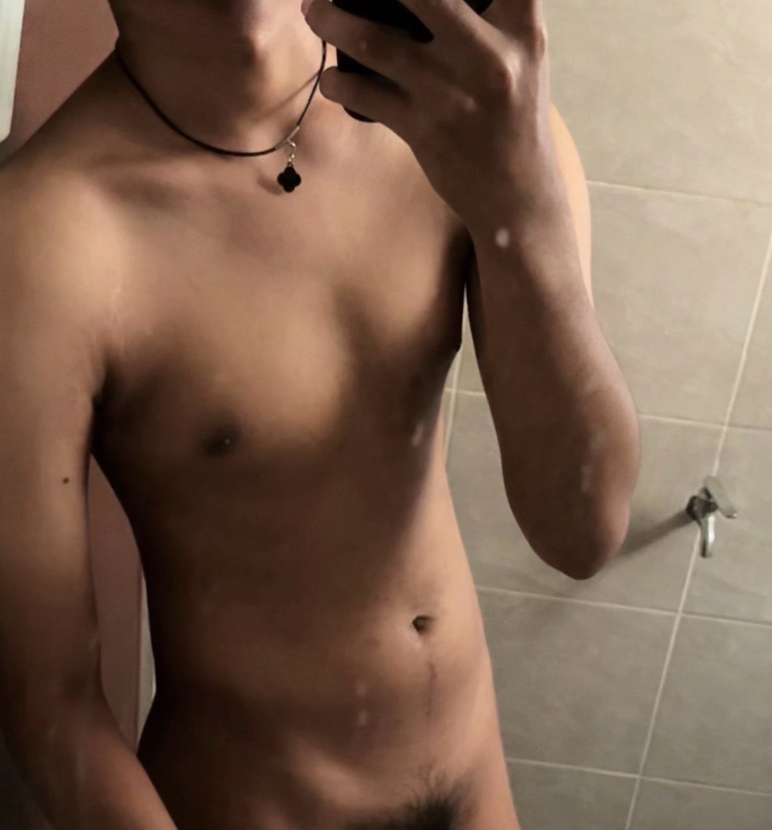 ajiemmngjms's tweet photo. badan gini ada org nak x 😢 https://t.co/OWvcgDSwSd
