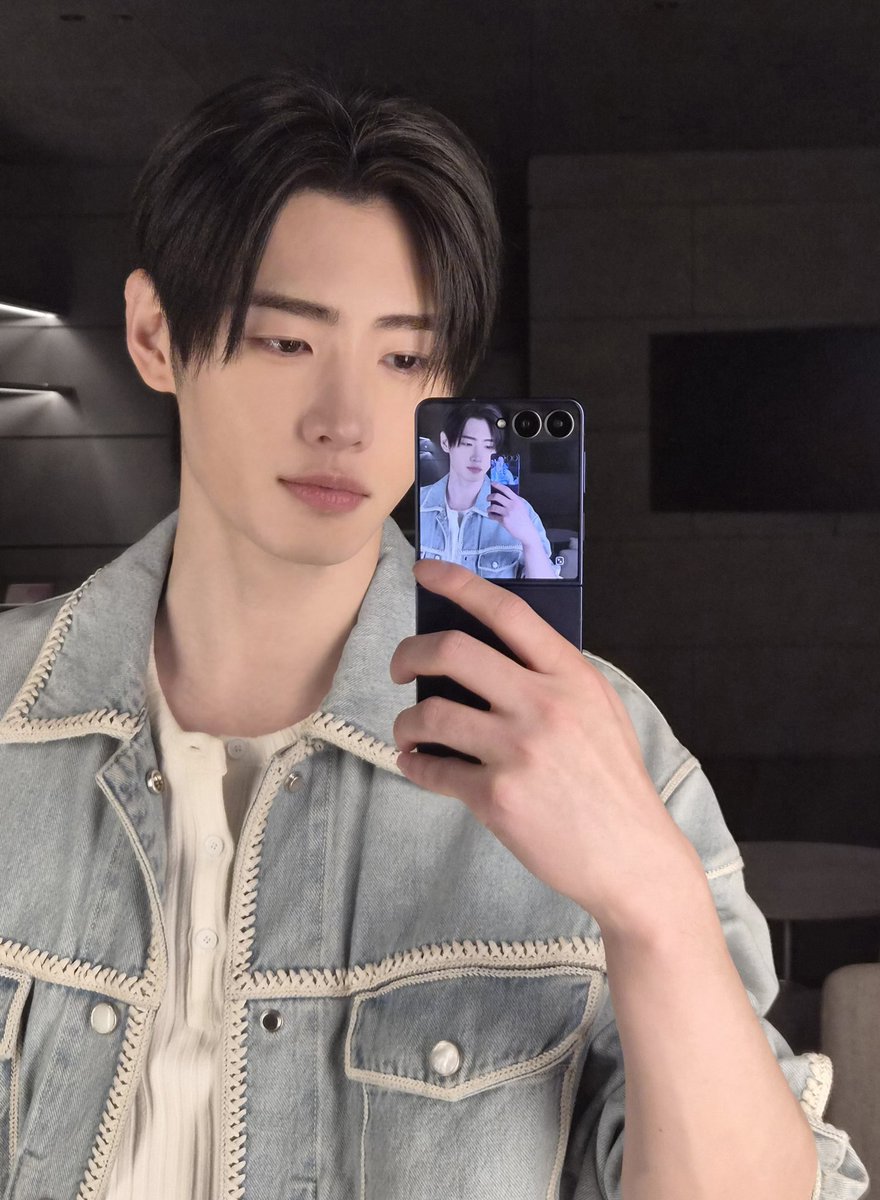hooncotta's tweet photo. 일 년 사이에 또 큰 거 진짜 안믿겨.. 어른남자됨 https://t.co/tf59jtidzN