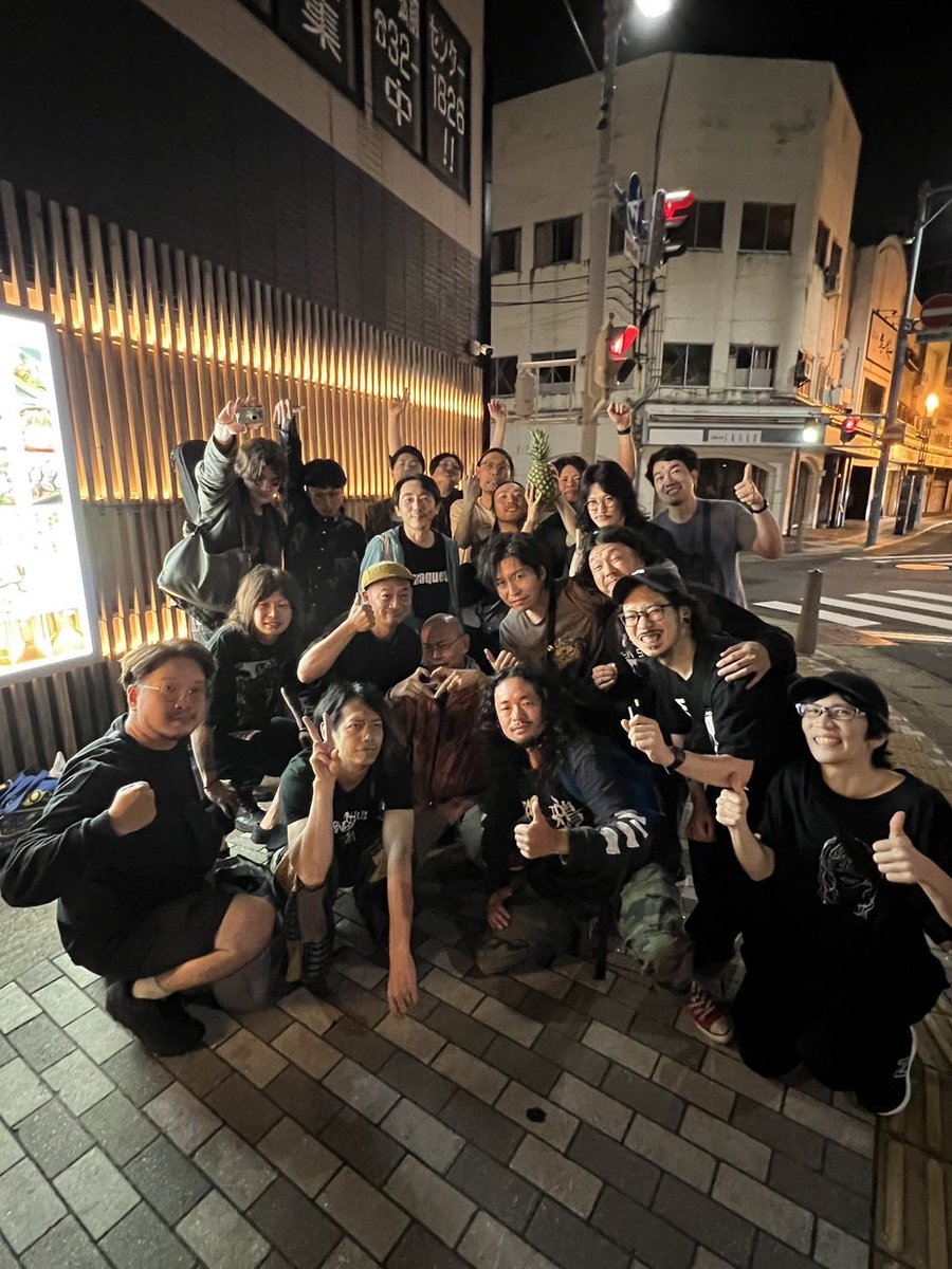 kallaqri_jp's tweet photo. 先日のkallaqri20周年LIVE、
そして虫唾が走るレコ発、
ご来場いただいた皆様そして関係者様ありがとうございました。
WATERFALL、alvin、wombscape、虫唾が走る、奥崎、unkdistro
全てのピースが綺麗はまって素晴らしい盛り上がりでした。感謝申し上げます。
画像は頂きものです。ありがとう。 https://t.co/6nQevJfsd6