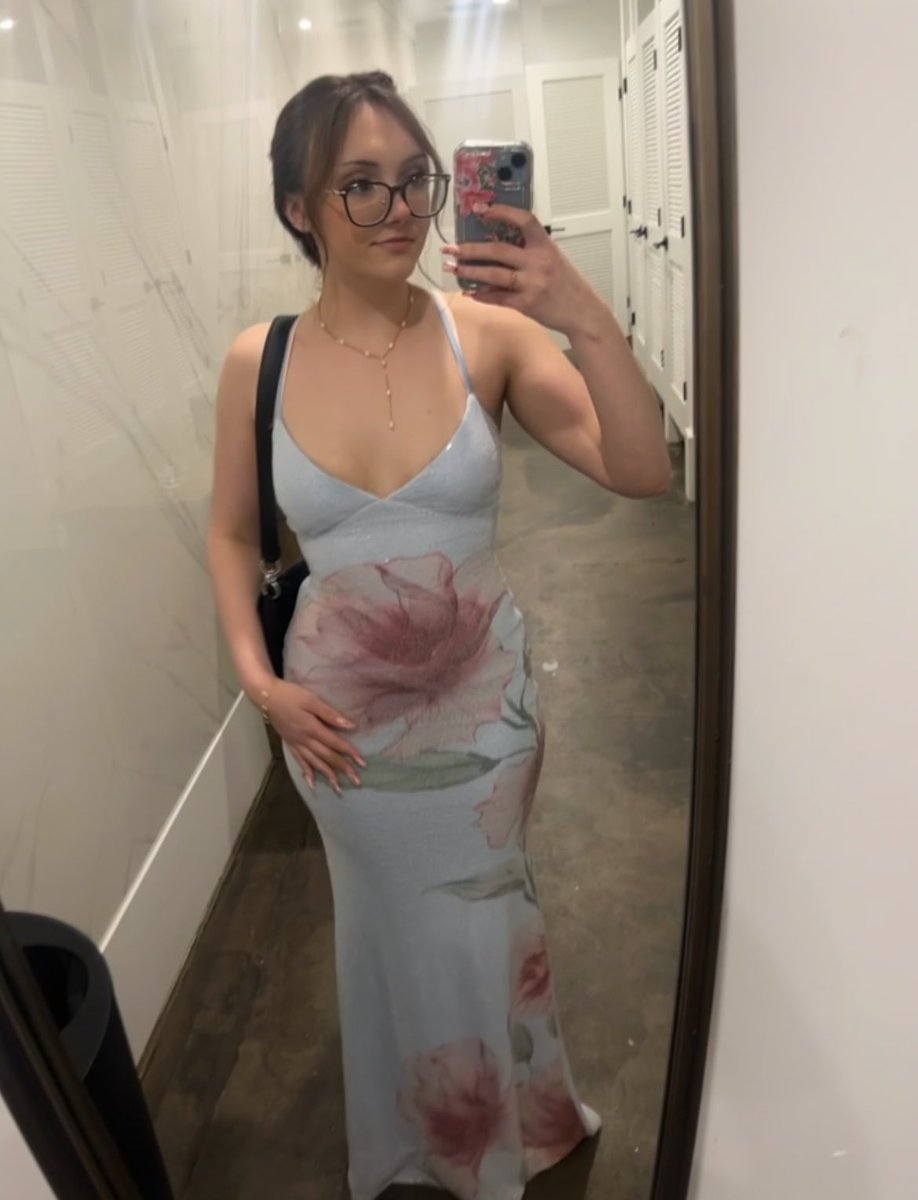 rose_bodz's tweet photo. prom dress on or off?

#nsfwtwtًً  #nsfwtwtًً  #nsfwtwtًًً https://t.co/uSInQ4E3y9
