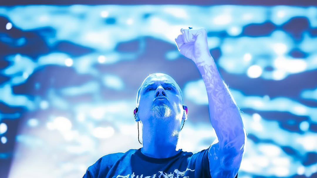 Pantera's tweet photo. Please join us in wishing @philiphanselmo a very happy birthday! The kid turns 58 today 🤘🏻

📷: @metaldavemedia https://t.co/2aPk1aMoBl