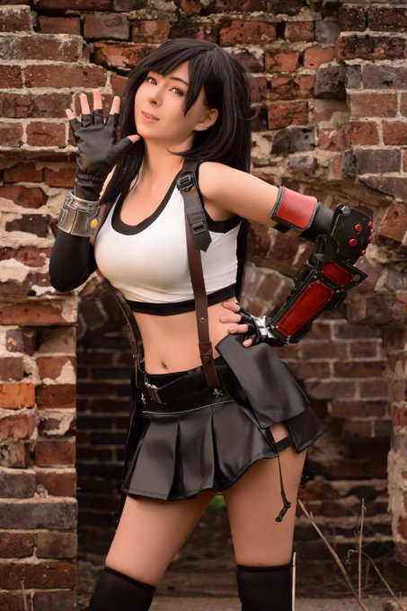 Ribaibu / Skylar - 1 pic. Ready to take on Shinra... one punch at a time. #TifaLockhart #FinalFantasyVII https://t.co/9vVqYftMWS