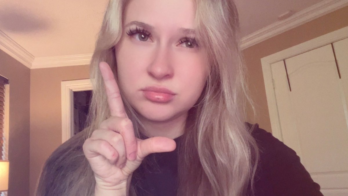 Goddessbloomx's tweet photo. Weak boys get used and tossed. Strong boys don’t exist over here 😂 https://t.co/dSpTq78u3H