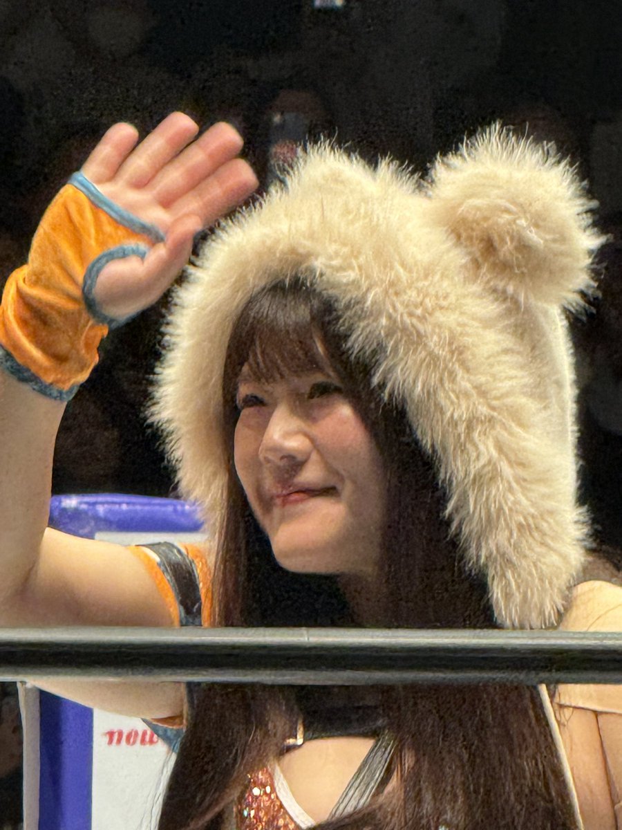 iganohanzou's tweet photo. ある日〜♪
後楽園で〜♪
コグマさんに〜♪
出会った♪

#STARDOM  
#コグマ https://t.co/CmxPcajMHR