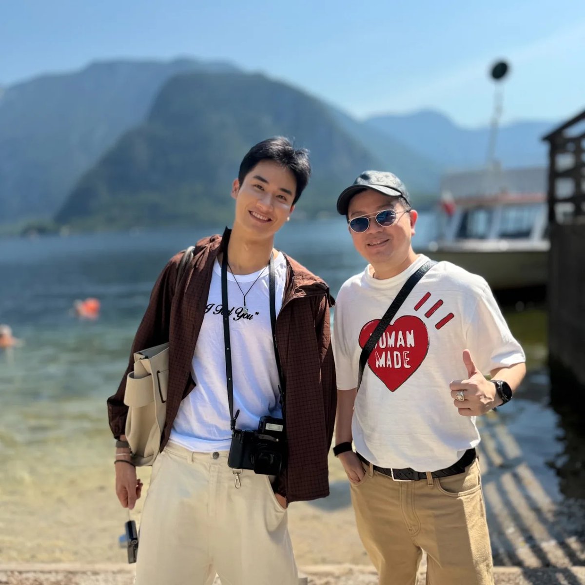 PangYa90's tweet photo. ได้เห็นหน้าเห็นตาแล้วว 💙 #tawan_v

------------------
ปล. รูปจากไอจีคุณบ๊อย ผบรห เน็กโกะ
เจ็มจะจัดทริปไพรเวทพาลูกค้าไปตปท.ทุกปี เป็นทริปขอบคุณที่ลค.ให้การสนับสนุนบริษัทมาโดยตลอด ทุกปีมีพี่ถาไปด้วย+ศลปในค่าย2คน ปีก่อนเปนซีกับมาร์ค ปีก่อนหน้า เป็นพี่เตที่ไ่ปอังกฤษกับนนนฮะ https://t.co/MaaNju7JWc